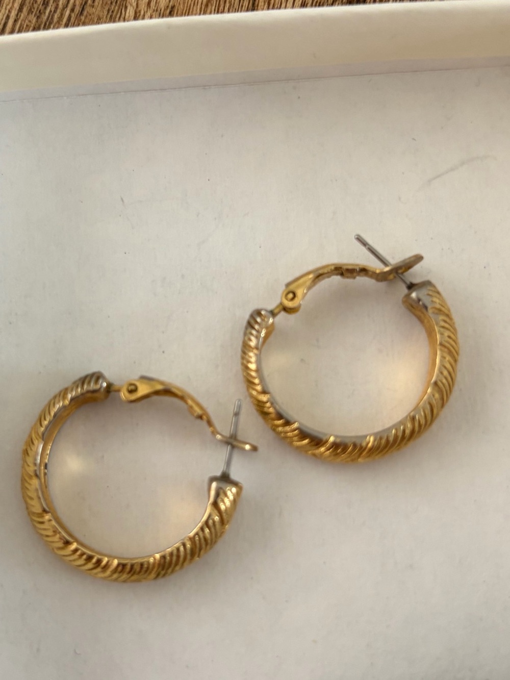 Vintage Gold Tone Textured Round Hoop Earrings - Latch Back Closure braided
